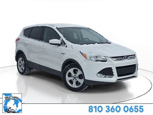 Used 2015 Ford Escape SE image 1