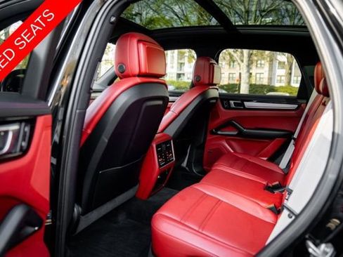 Used 2023 Porsche Cayenne Platinum Edition AWD/4WD image 43