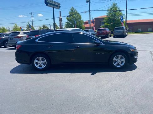 Used 2022 Chevrolet Malibu LT FWD image 4