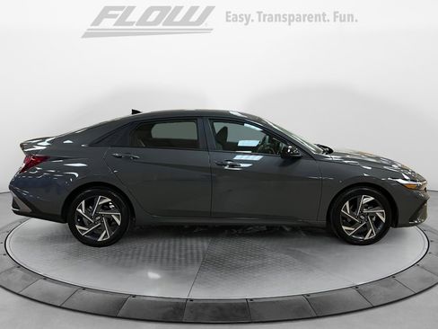 Used 2025 Hyundai Elantra Sport image 10