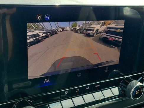 Used 2026 Chevrolet Colorado Trail Boss AWD/4WD image 8