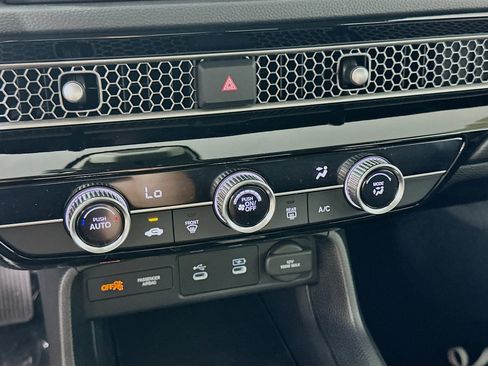 Certified 2025 Honda Civic LX image 12