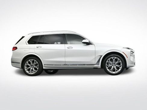 Used 2024 BMW X7 xDrive40i image 30