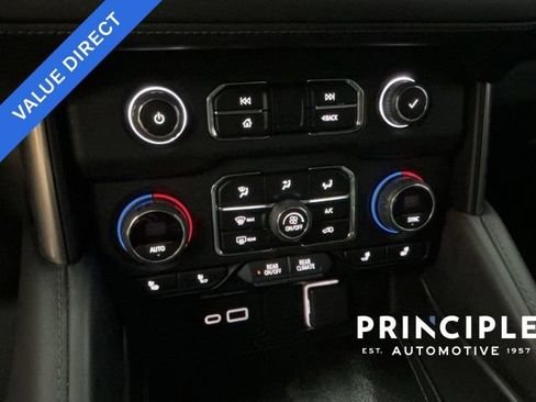 Used 2021 Chevrolet Suburban LT w/ Rear Media and Nav Package AWD/4WD image 18