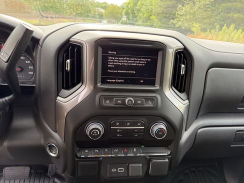 Used 2026 Chevrolet Silverado 1500 W/T w/ WT Value Package AWD/4WD image 26
