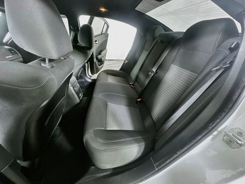 Used 2019 Dodge Charger R/T w/ Blacktop Package RWD image 14