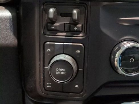 New 2026 Ford F250 Lariat w/ Black Appearance Package image 19