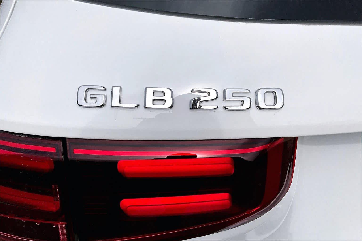 Used 2026 Mercedes-Benz GLB 250 image 7