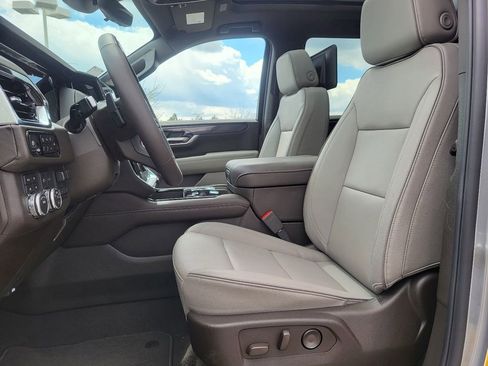 New 2026 GMC Yukon Elevation w/ Elevation Premium Package AWD/4WD image 3
