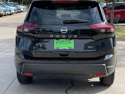 Used 2024 Nissan Rogue SV FWD image 5