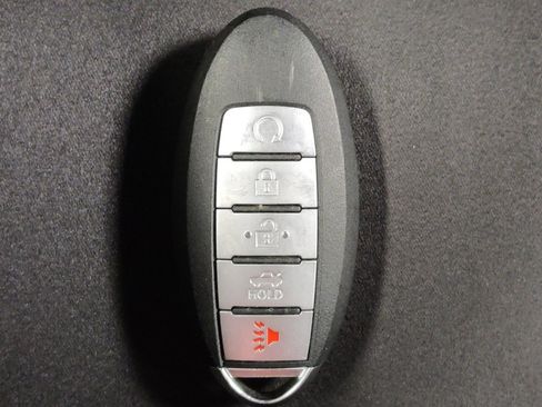 Used 2024 Nissan Altima 2.5 S FWD image 32
