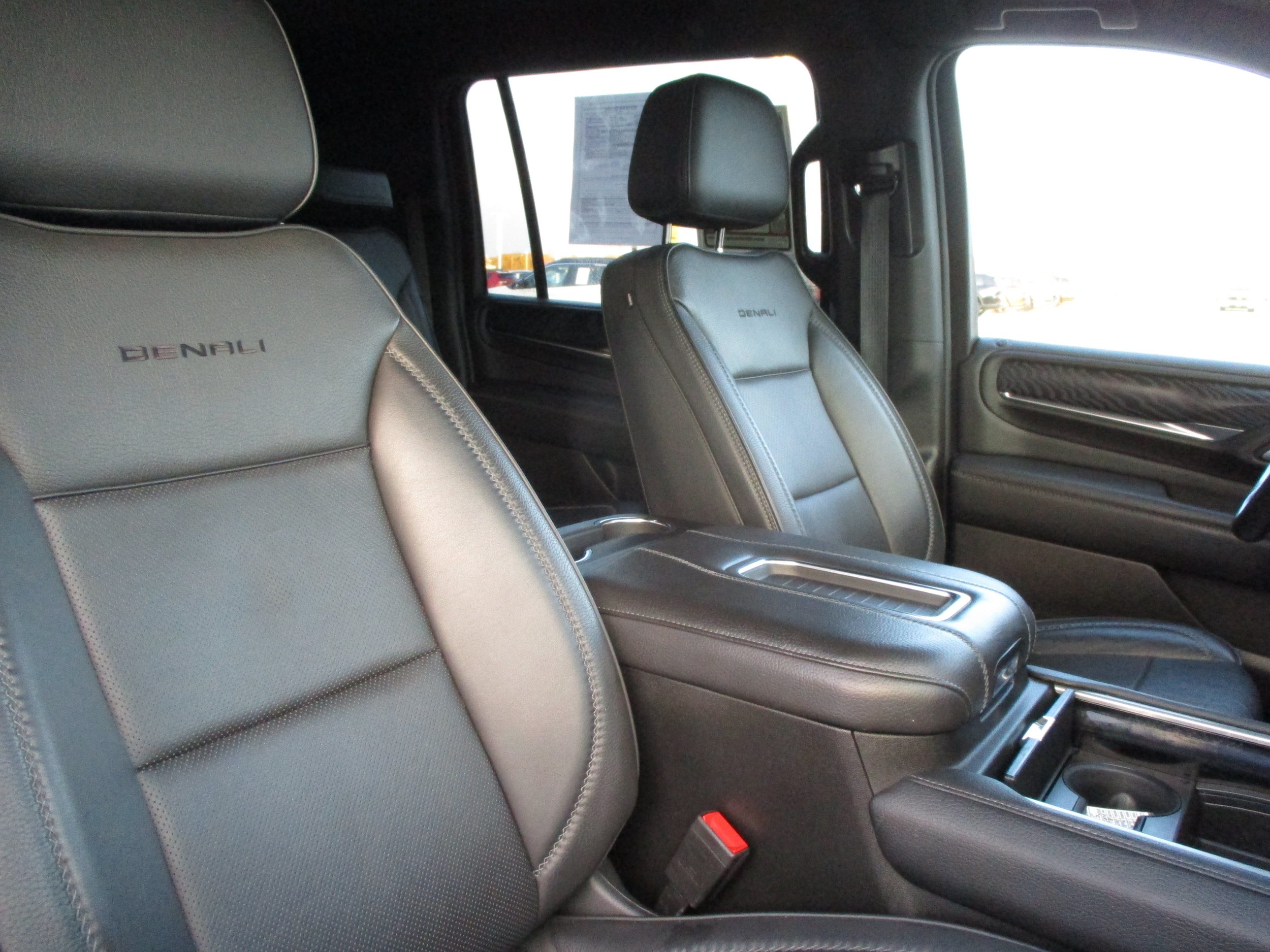 Used 2022 GMC Yukon XL Denali w/ Max Trailering Package AWD/4WD image 44