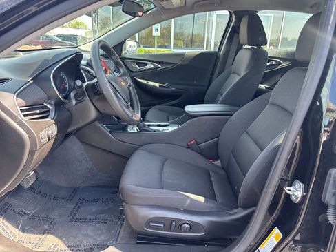 Used 2025 Chevrolet Malibu LT FWD image 11