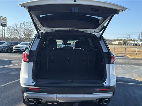 Certified 2025 GMC Acadia Elevation image 9
