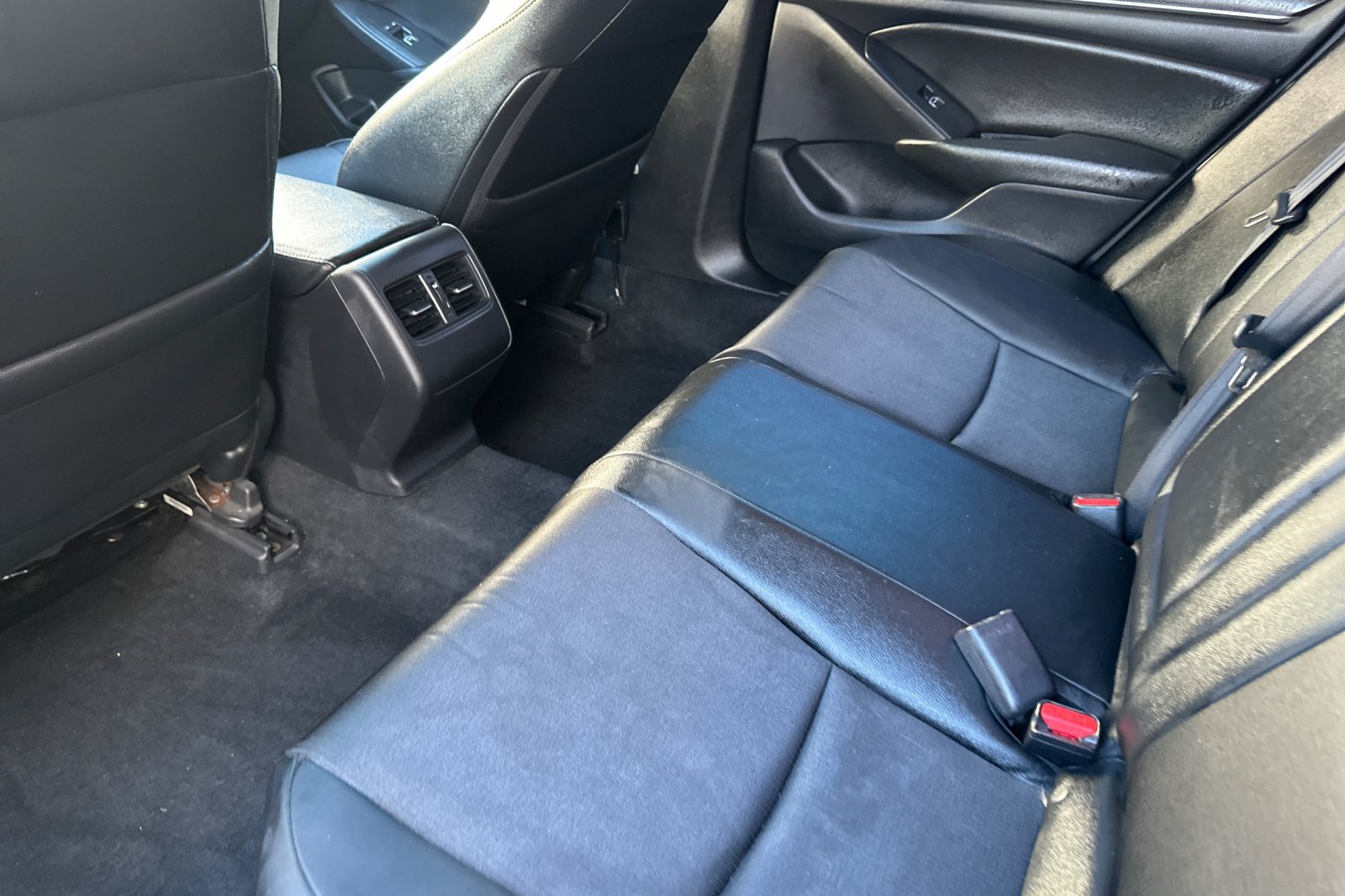 Used 2019 Honda Accord Sport image 14