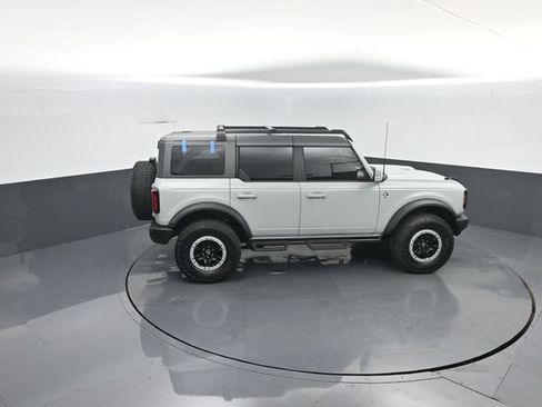 Certified 2023 Ford Bronco Outer Banks w/ Sasquatch Package AWD/4WD image 31