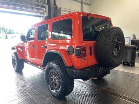 Used 2023 Jeep Wrangler Unlimited Rubicon 392 w/ Dual Top Group AWD/4WD image 18