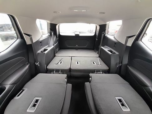 Used 2020 Chevrolet Traverse LT w/ LPO, Floor Liner Package AWD/4WD image 46