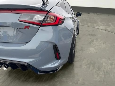 Used 2025 Honda Civic Type R image 5