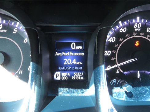 Used 2014 Toyota Avalon Limited w/ Technology Package FWD image 20