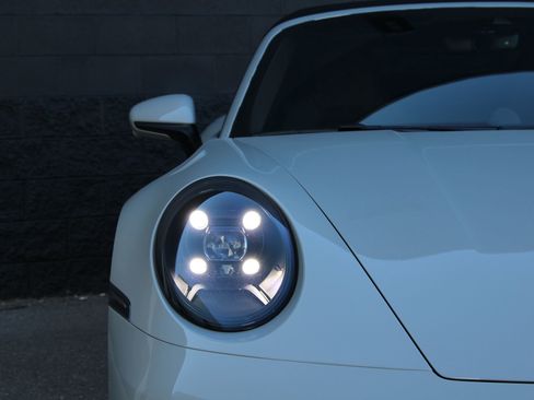 Certified 2022 Porsche 911 Carrera GTS image 13