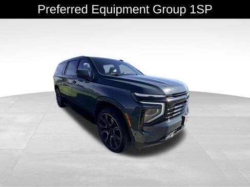 Used 2025 Chevrolet Suburban RST w/ RST Capability Package AWD/4WD image 5