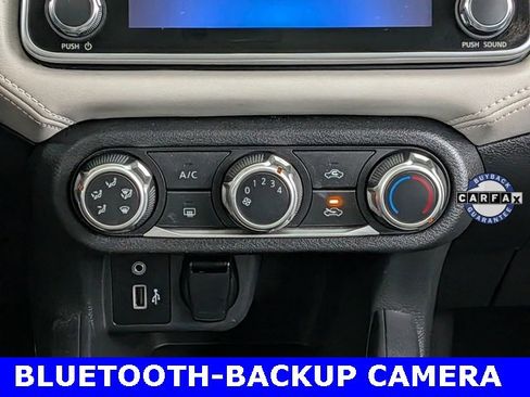 Used 2020 Nissan Versa SV w/ Trunk Package image 27