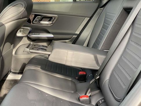 Used 2025 Mercedes-Benz GLC 300 image 20