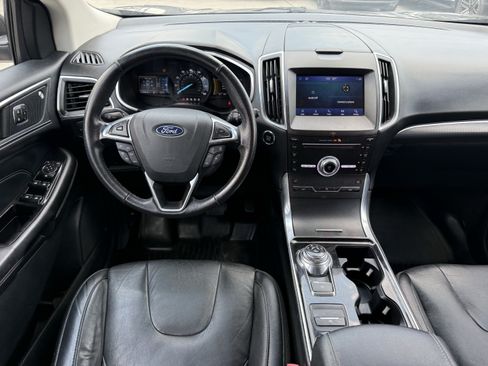 Used 2019 Ford Edge Titanium FWD image 17