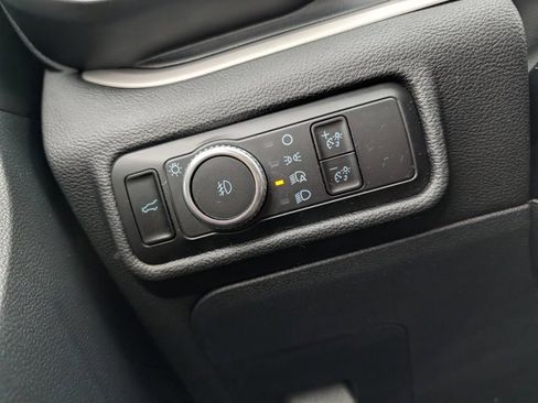 Certified 2022 Ford Explorer XLT w/ Equipment Group 202A image 21