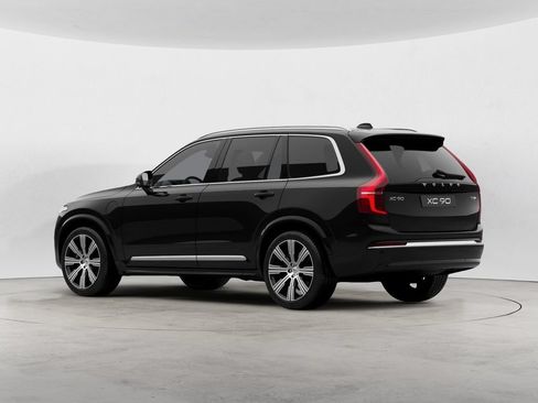 Used 2025 Volvo XC90 T8 Plus w/ Protection Package Premier AWD/4WD image 5