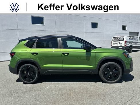 New 2026 Volkswagen Taos SE AWD/4WD image 6