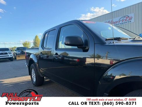 Used 2019 Nissan Frontier SV w/ Value Truck Package AWD/4WD image 2