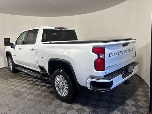 Used 2020 Chevrolet Silverado 2500 High Country w/ Z71 Off-Road Package AWD/4WD image 4