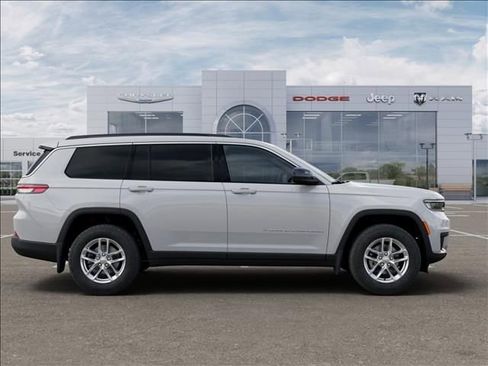 New 2026 Jeep Grand Cherokee L Laredo image 21