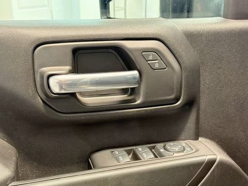 Used 2025 Chevrolet Silverado 2500 Custom w/ Custom Convenience Package AWD/4WD image 15