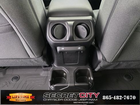 New 2025 Jeep Gladiator Sport image 26