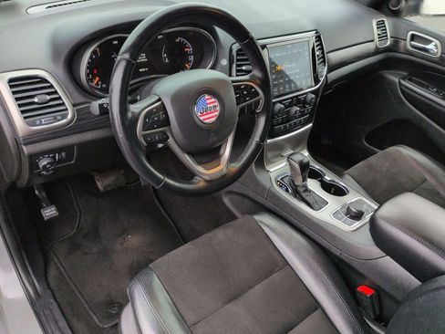 Used 2022 Jeep Grand Cherokee Laredo X image 13