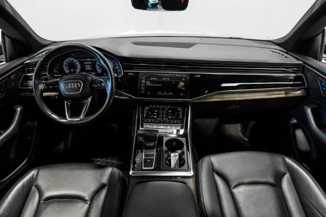 Used 2019 Audi Q8 Premium Plus w/ Premium Plus AWD/4WD image 17