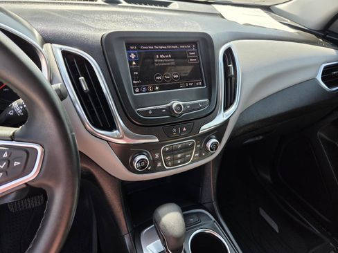 Used 2023 Chevrolet Equinox LT FWD image 20