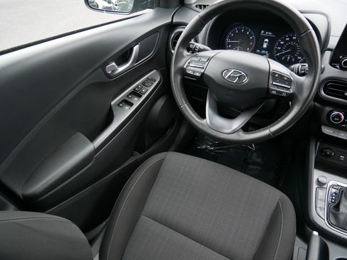 Used 2023 Hyundai Kona SEL w/ Convenience Package FWD image 9