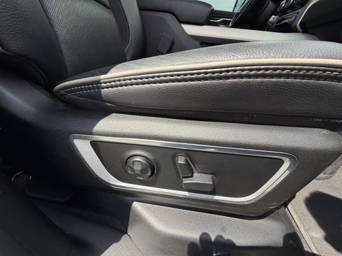 Used 2020 RAM 1500 Laramie AWD/4WD image 17