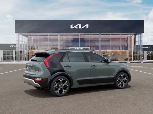 New 2026 Kia Niro SX Touring image 6