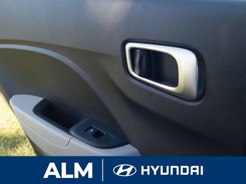 New 2026 Hyundai Venue SEL FWD image 22