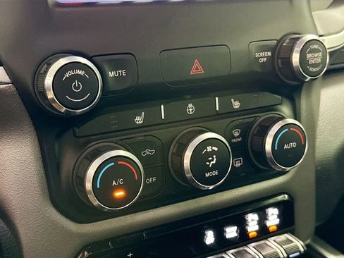 Used 2019 RAM 1500 Big Horn AWD/4WD image 16