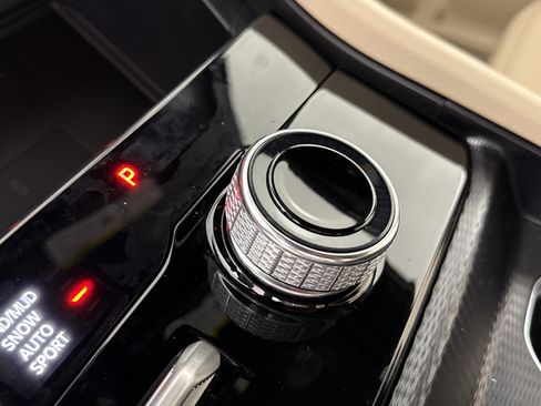 New 2025 Jeep Grand Cherokee Limited w/ Luxury Tech Group II image 26