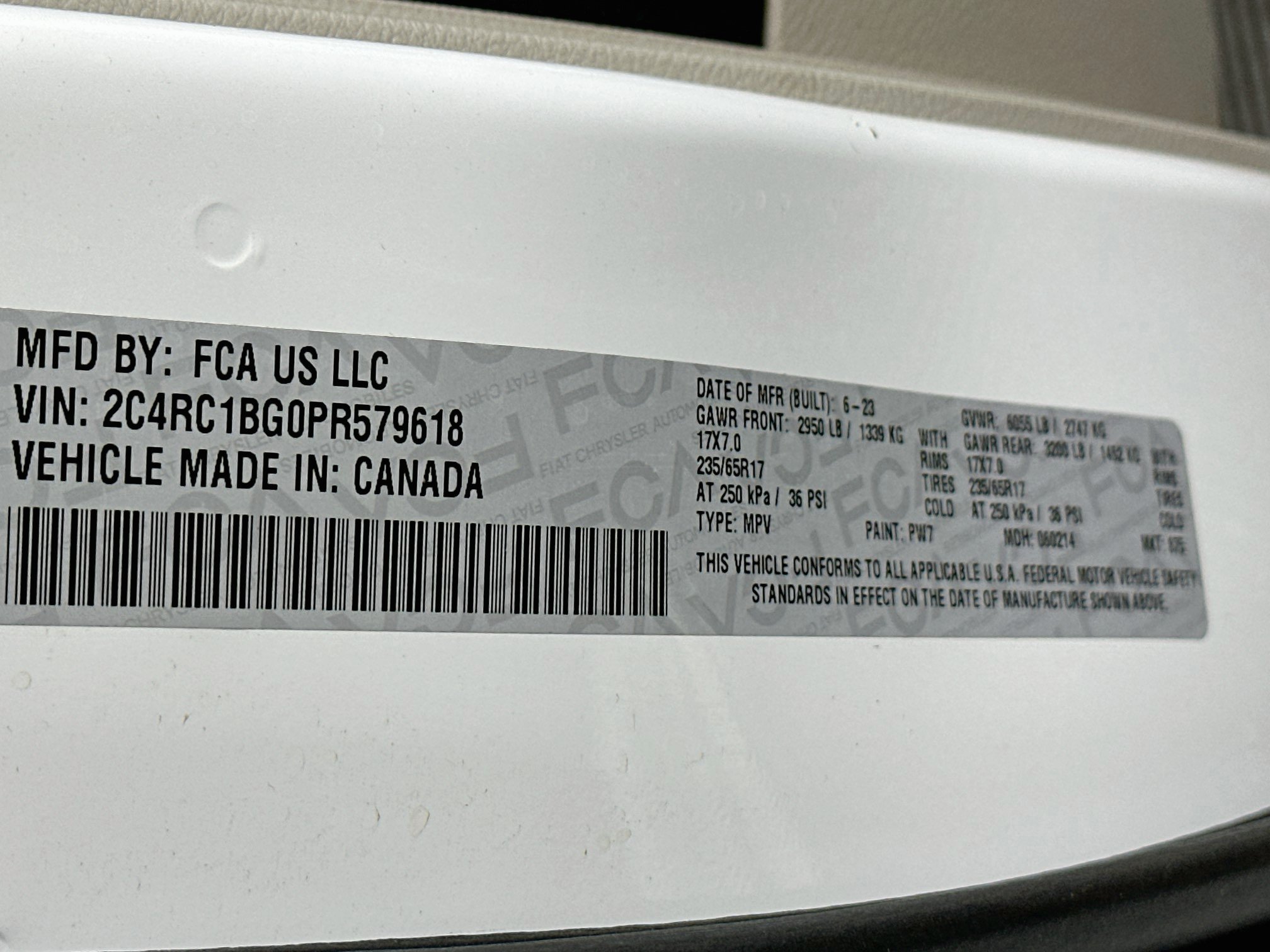 Used 2023 Chrysler Pacifica Touring-L FWD image 12