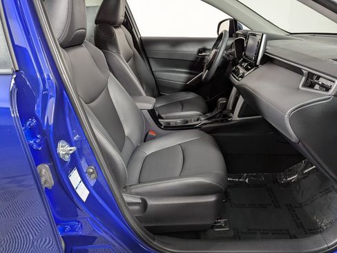 Certified 2022 Toyota Corolla Cross XLE image 27