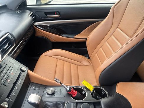 Used 2016 Lexus RC 200t w/ Premium Package RWD image 4