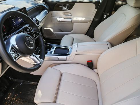 Used 2026 Mercedes-Benz GLB 250 image 17